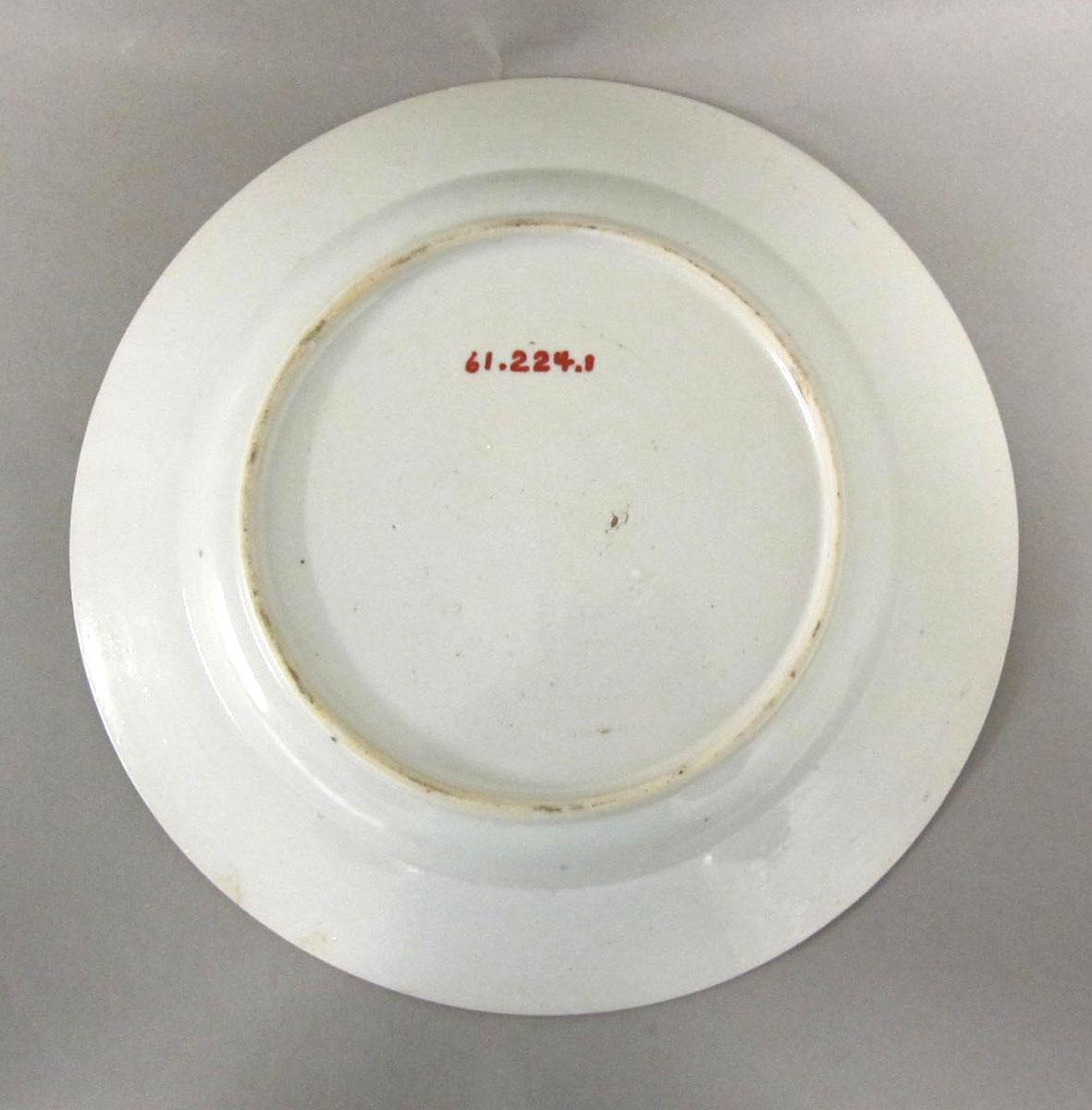 1961.0224.001 Porcelain plate underside