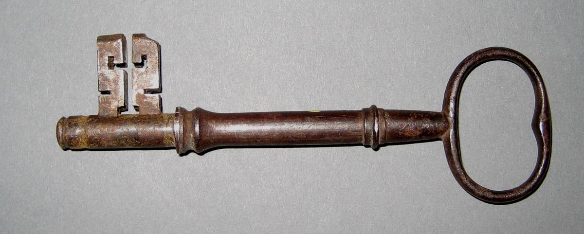 1961.0231 Lock (key)