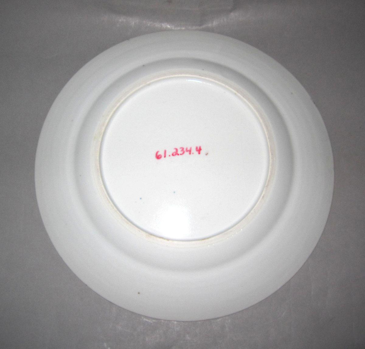 1961.0234.004 Porcelain plate underside