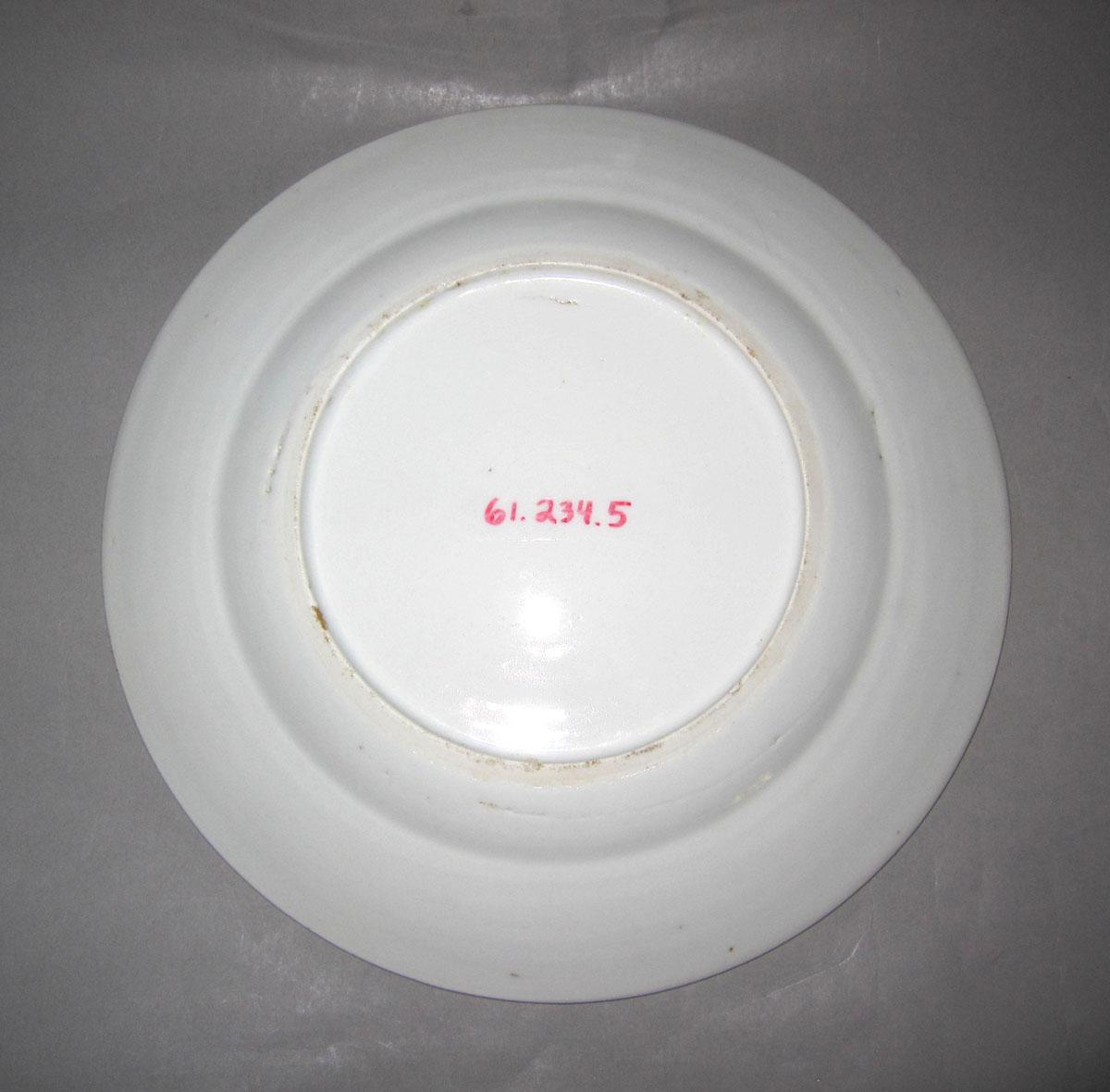 1961.0234.005 Porcelain plate underside