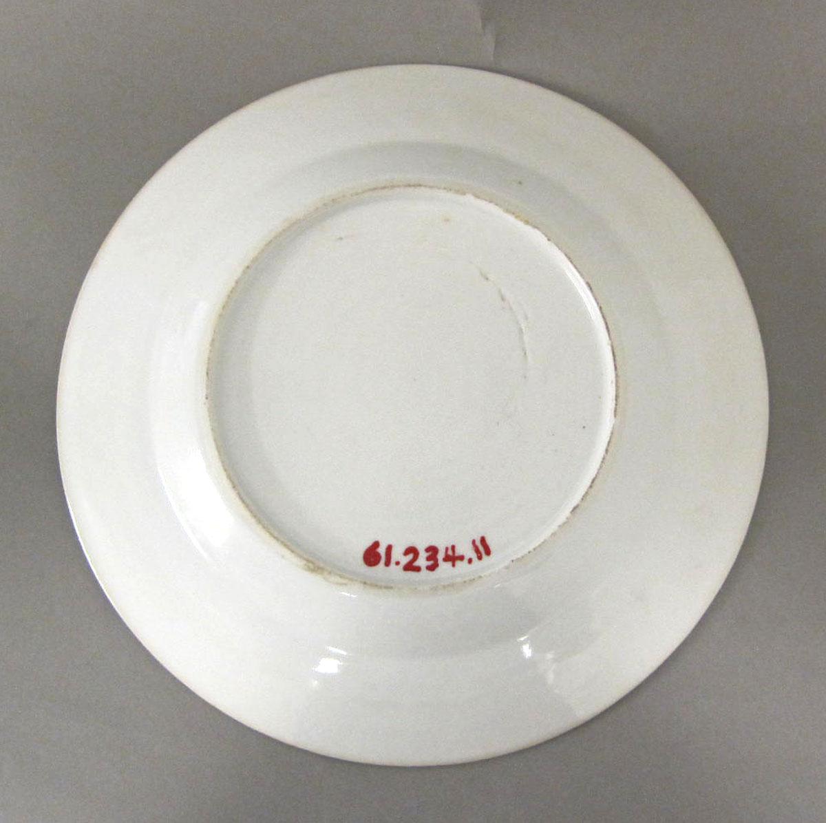 1961.0234.011 Porcelain plate underside