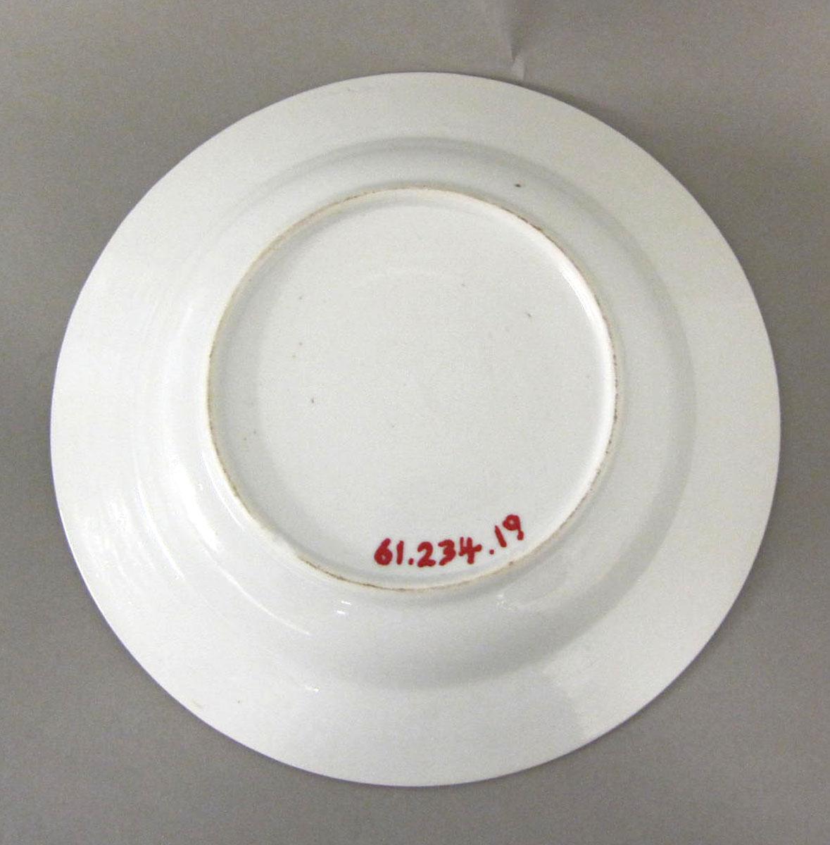 1961.0234.019 Porcelain plate underside