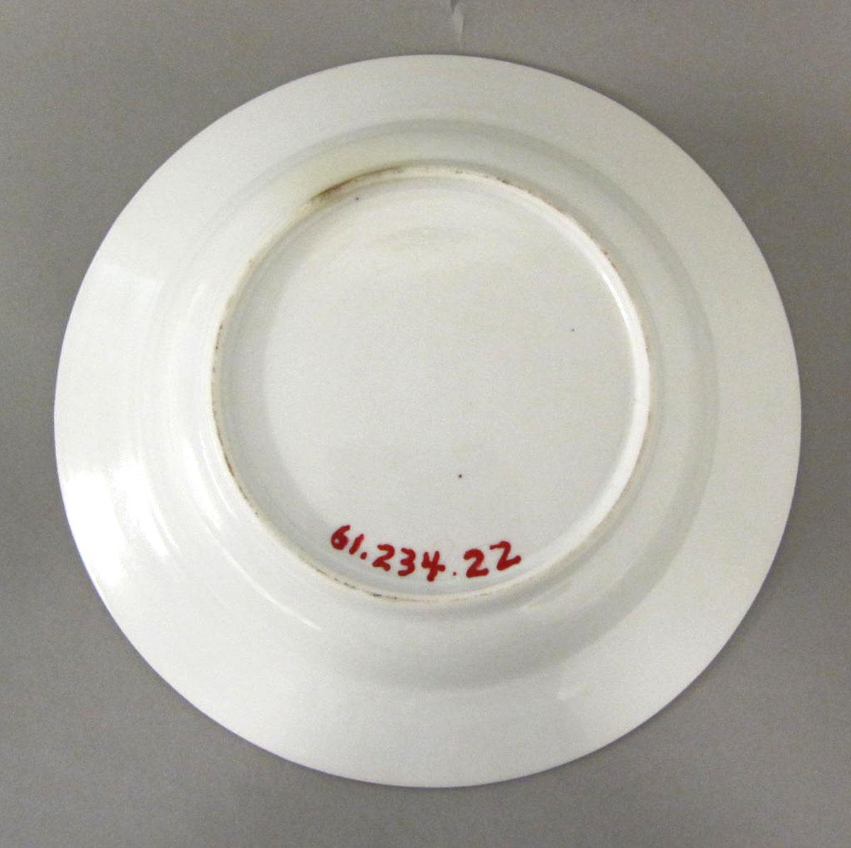 1961.0234.022 Porcelain plate underside