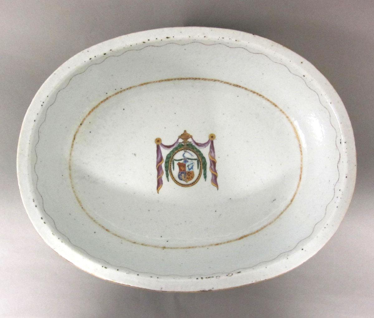 1961.0234.023 Porcelain vegetable dish