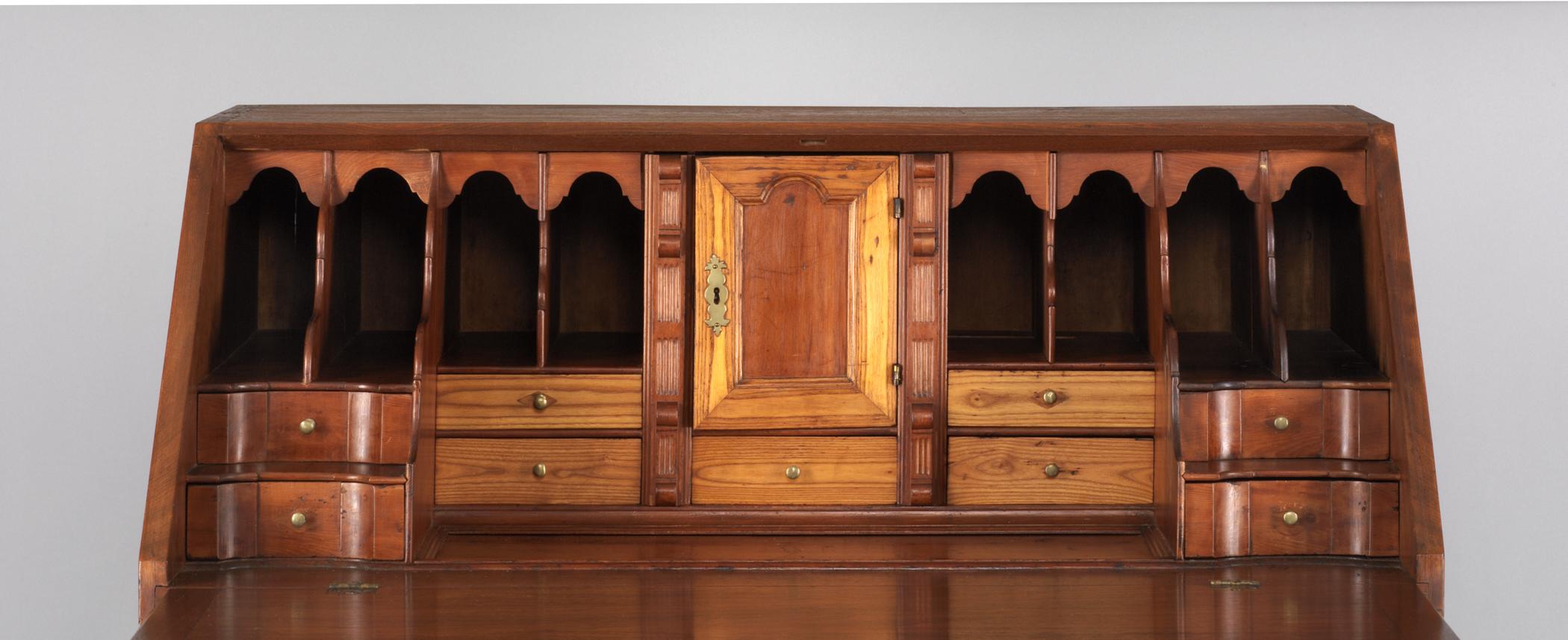1961.0278 Desk, detail, before conservation treatment, feet