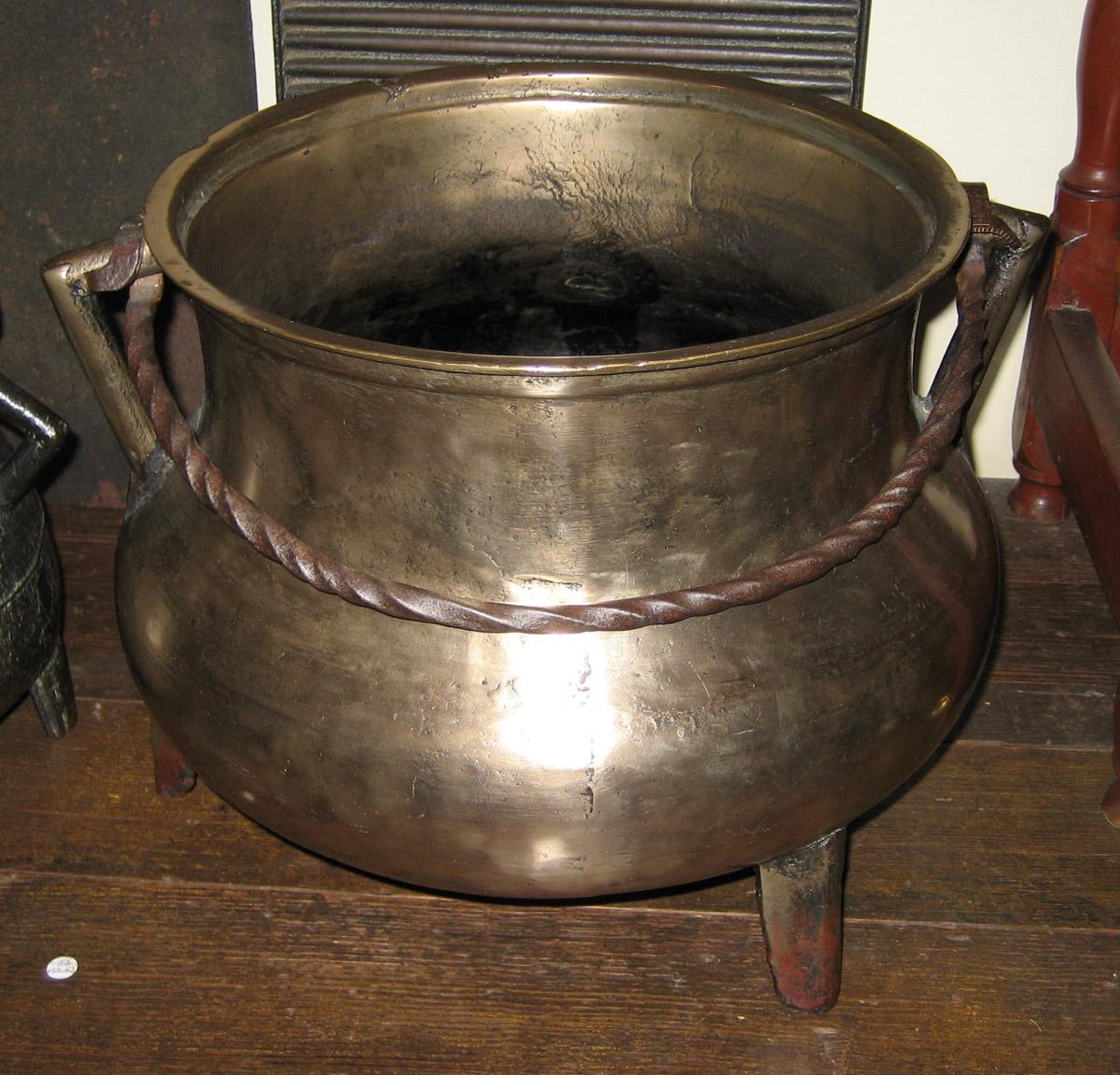 1961.0320 Pot