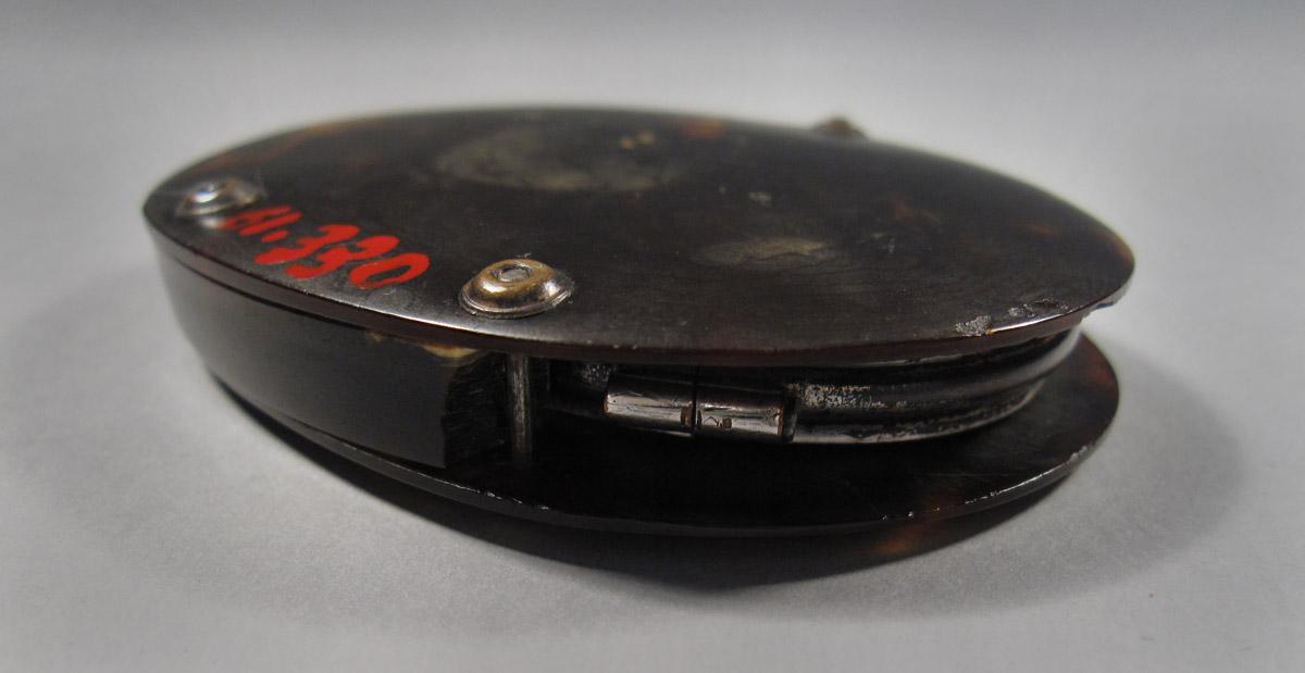 1961.0330 Magnifying glass, view 3
