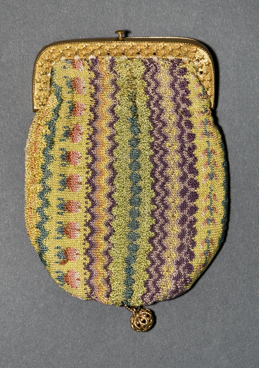 1955.0003.006 Purse, View 2