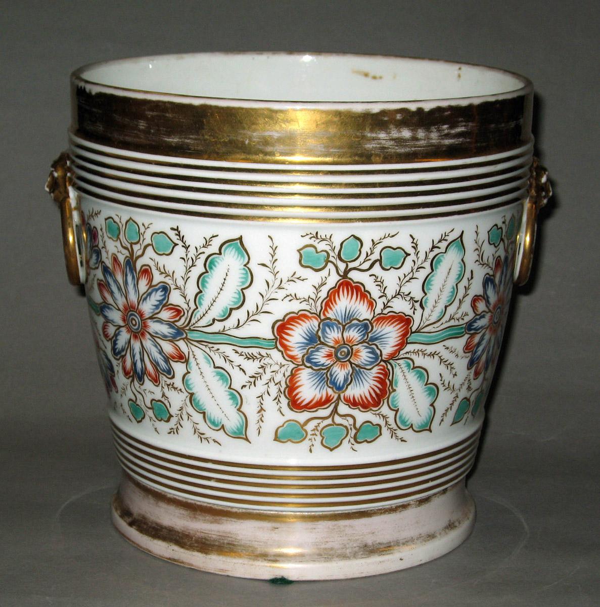 1961.0368.001 A, B Porcelain flowerpot
