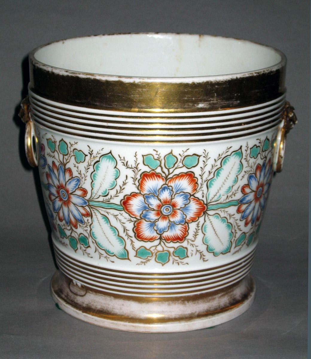 1961.0368.002 A, B Porcelain flower pot
