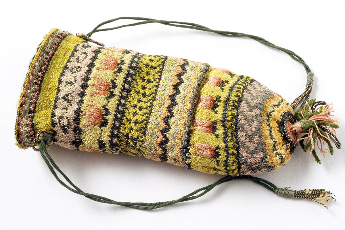 1955.0003.010 Needlework Purse