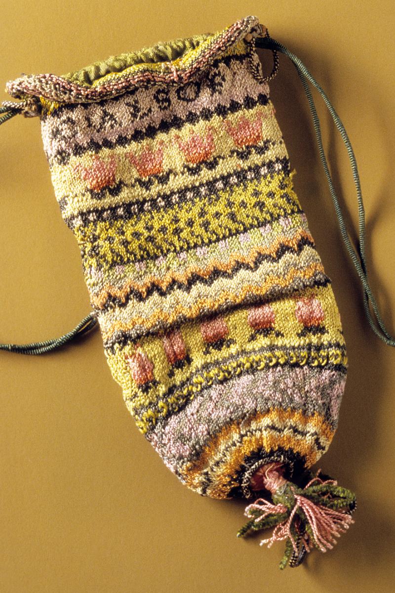 1955.0003.010 Needlework Purse, View 2