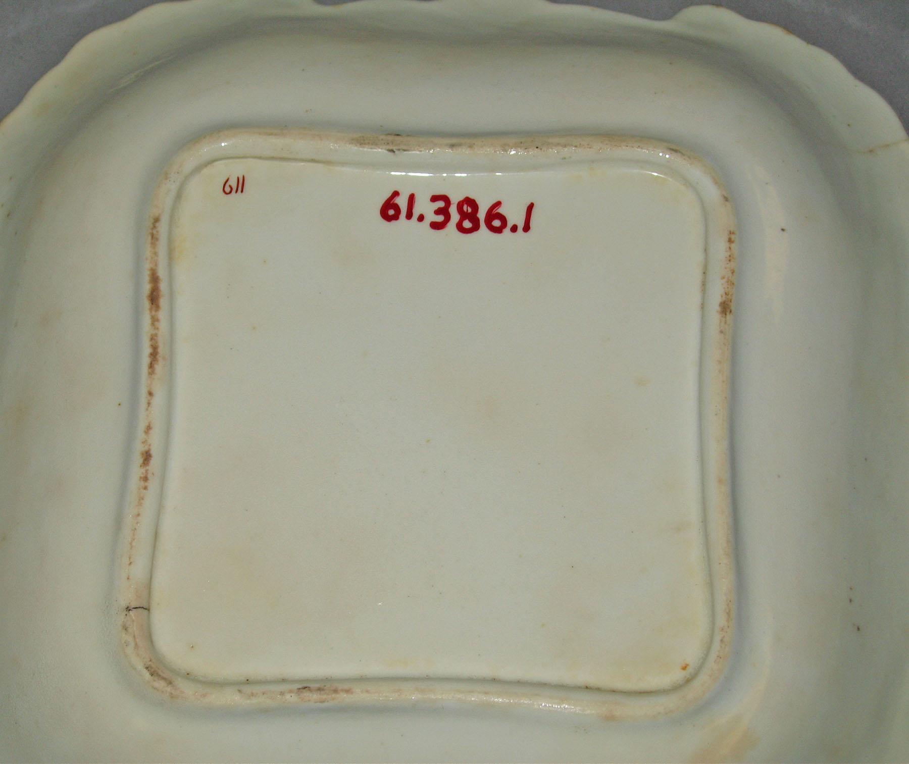 1961.0386.001 Bone-china dish (underside)