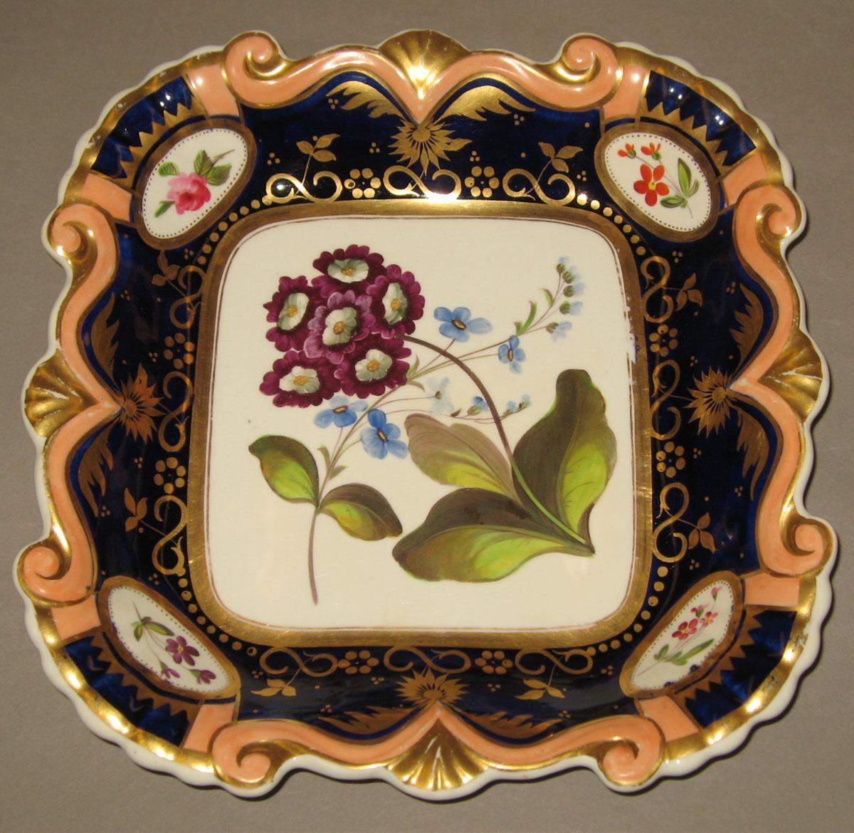 1961.0386.004 Bone china dish