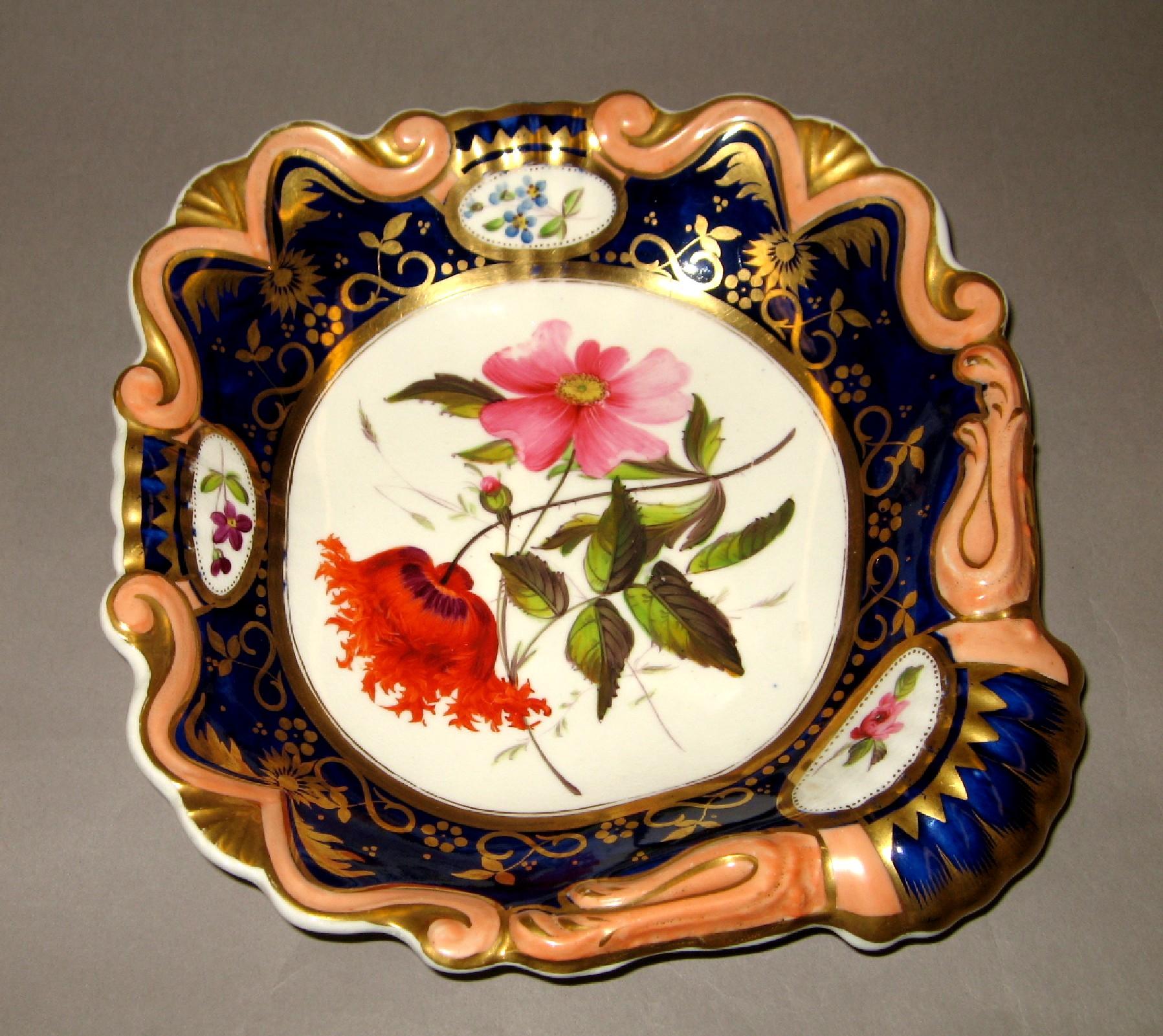 1961.0836.005 Porcelain dish