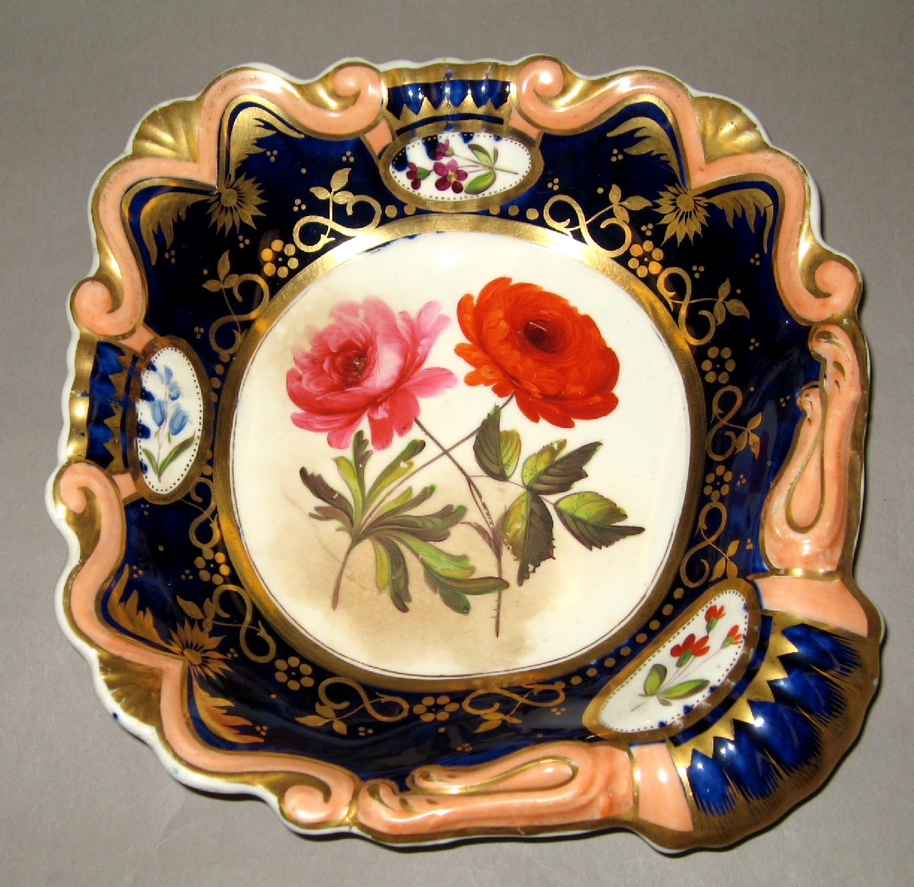 1961.0386.006 Bone china dish