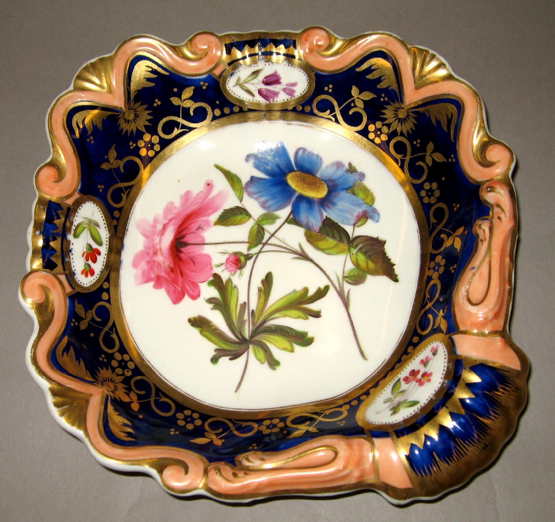 1961.0386.007 Bone-china dish