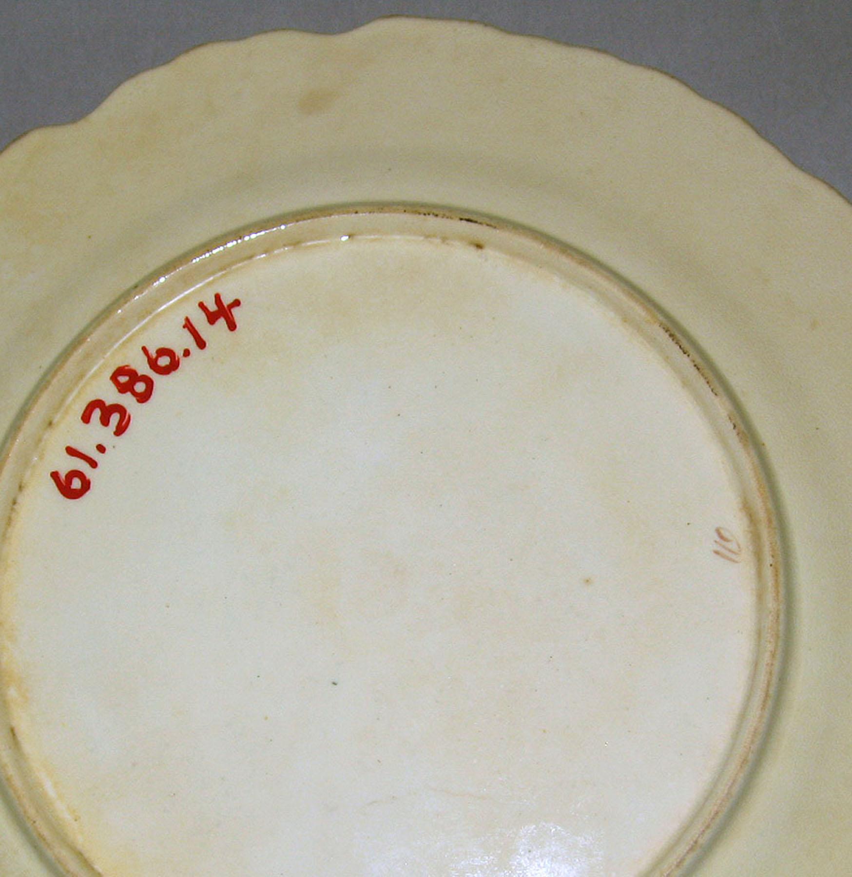 1961.0386.014 Bone-china plate (underside)