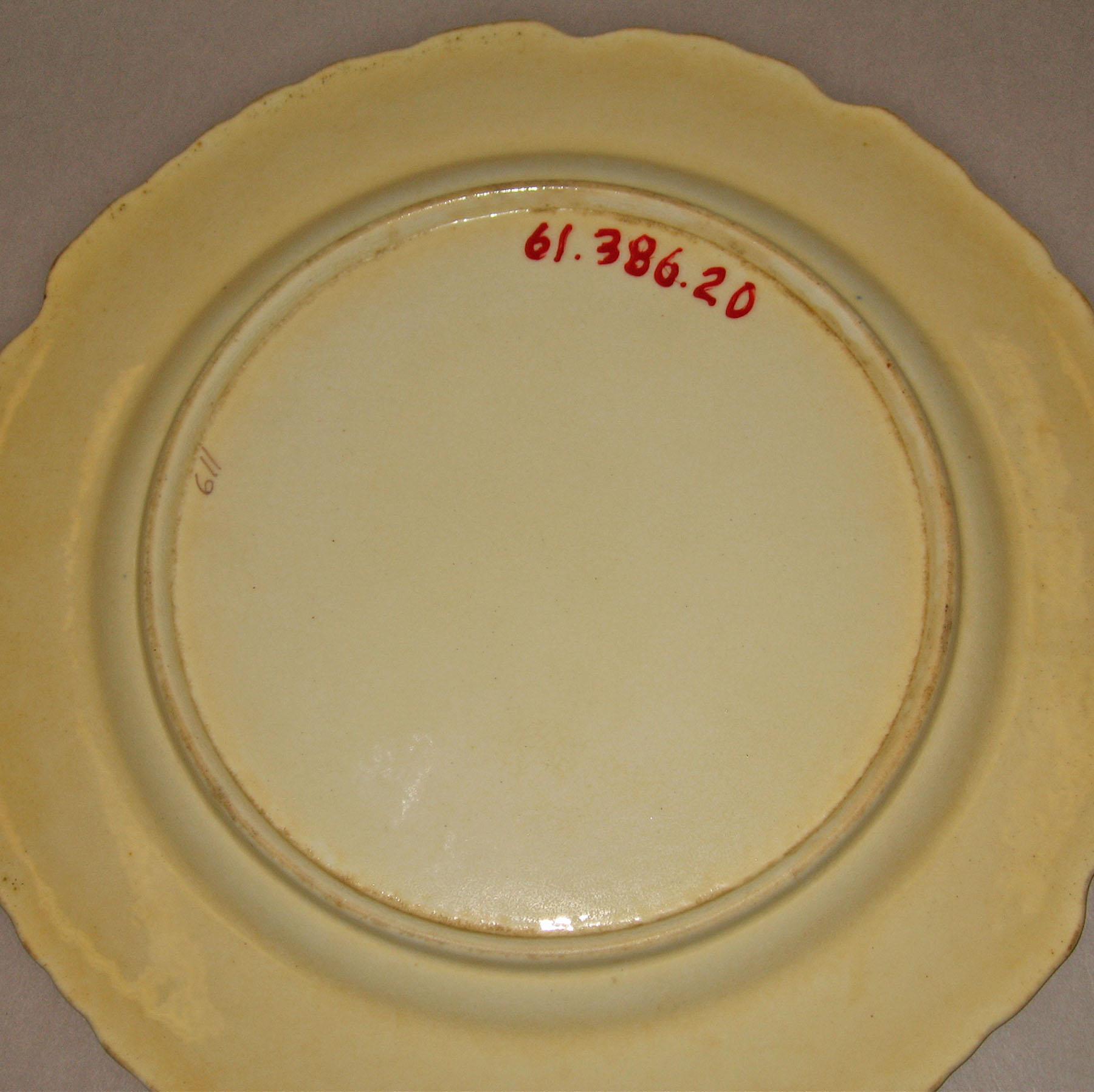 1961.0386.020 Bone-china plate (underside)