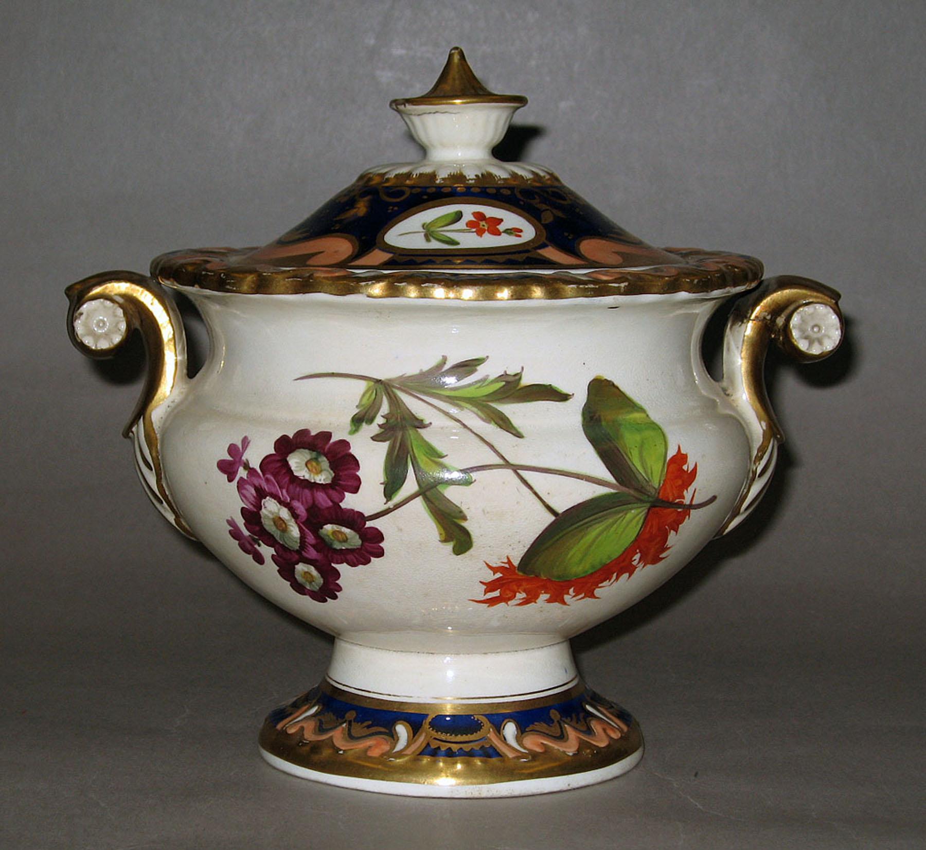 1961.0386.029 A, B Bone-china sauce tureen (side 1)