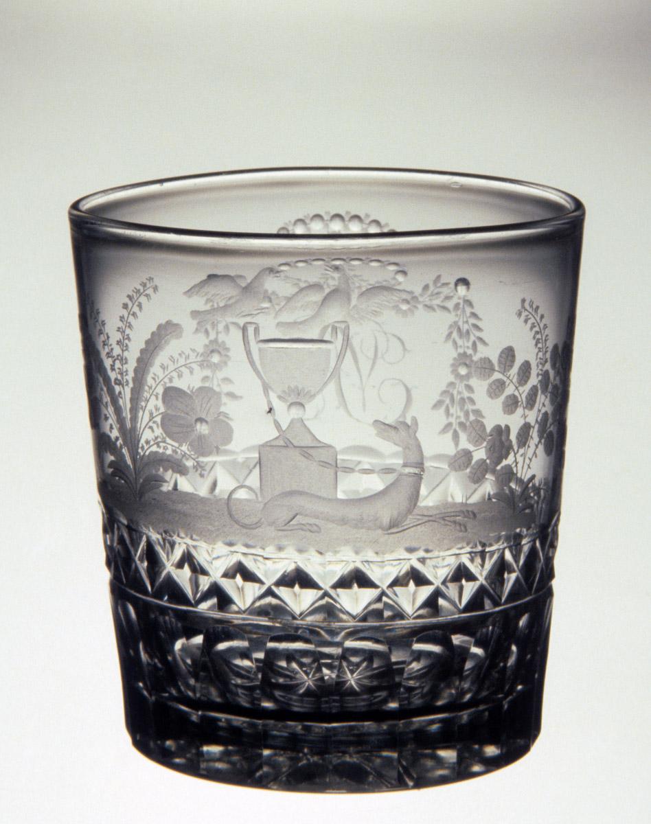 1955.0004 Glass tumbler (view 3)