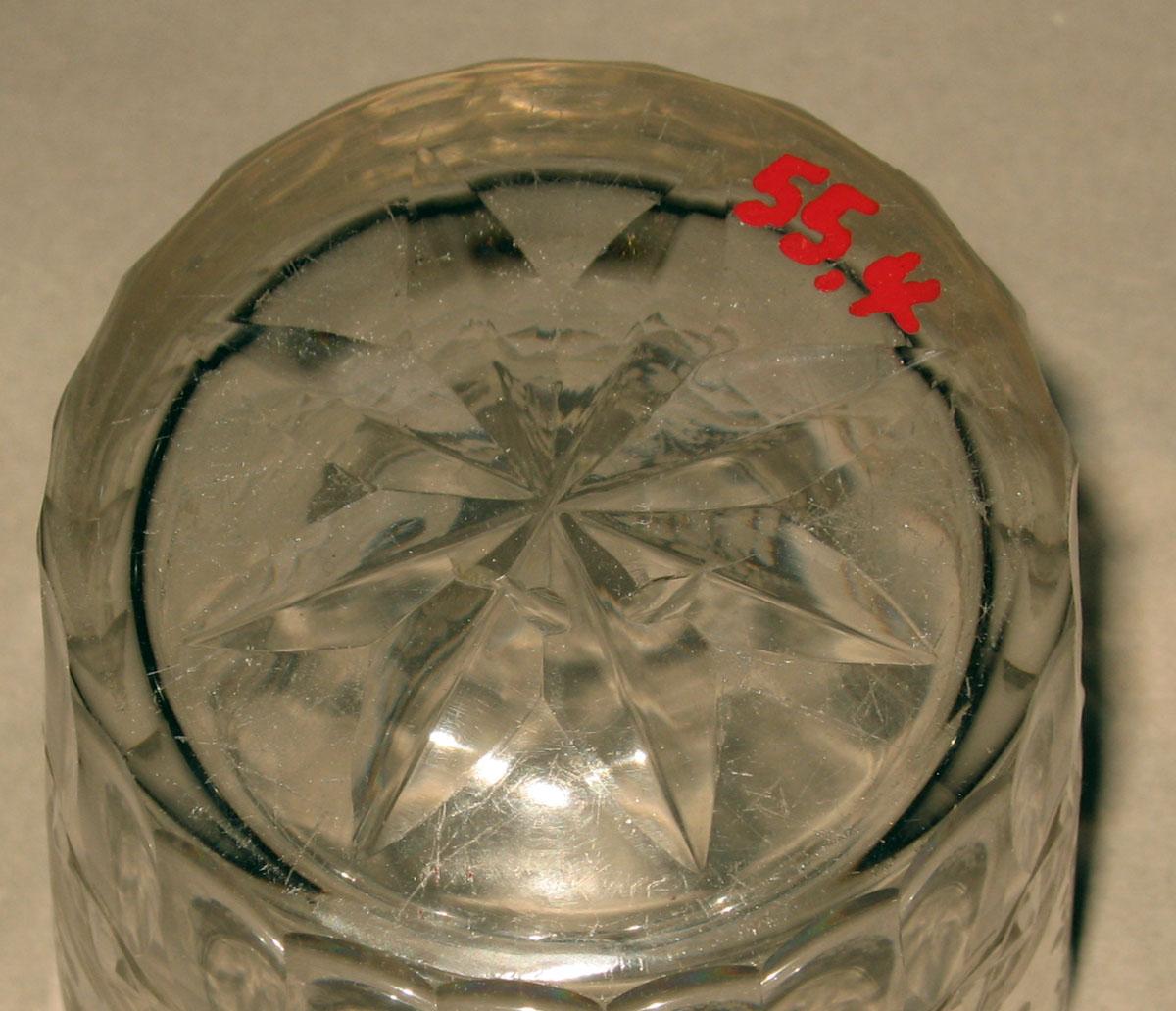 1955.0004 Glass tumbler (underside)