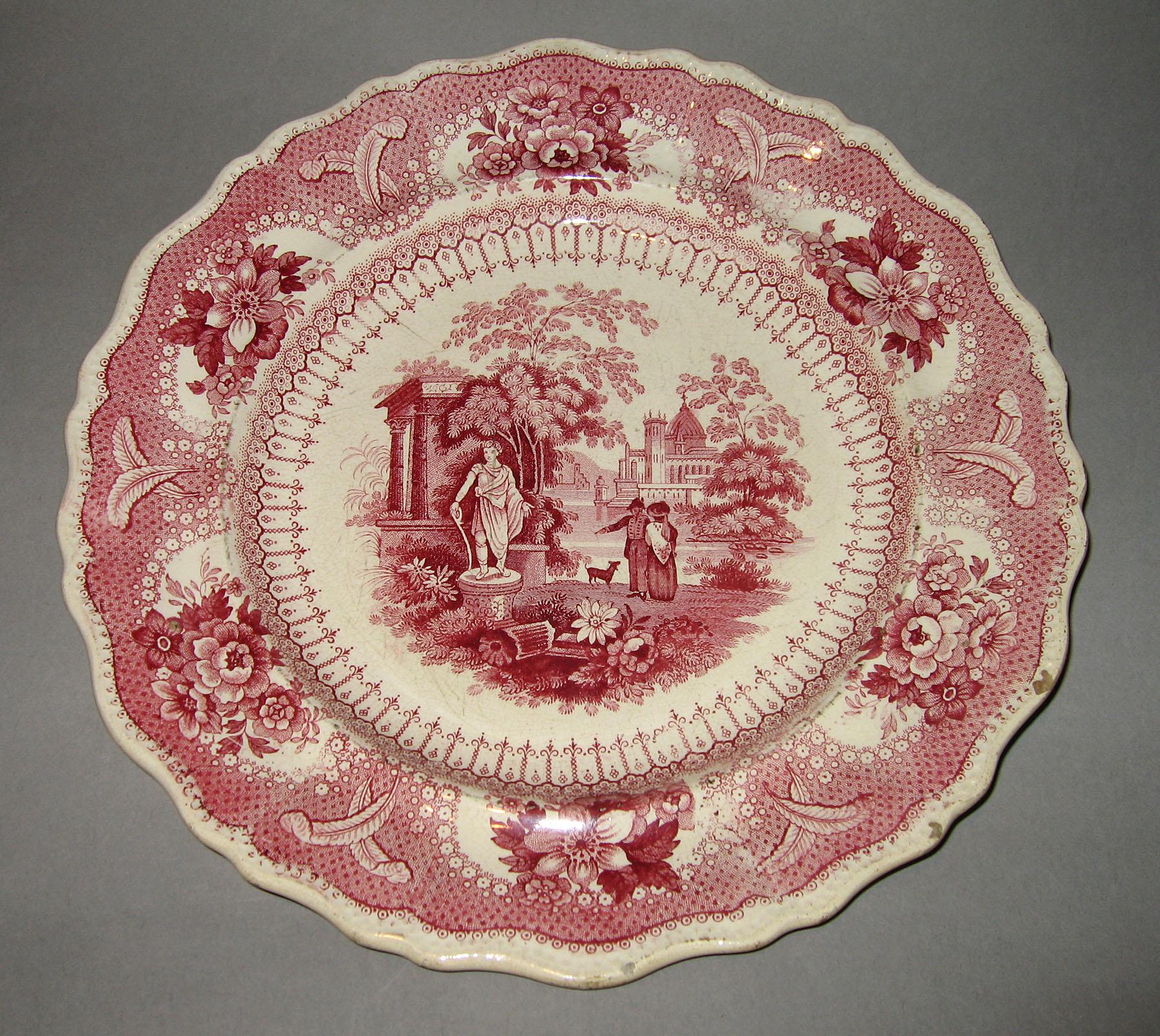1961.0439.001 Canovian red transfer dinner plate