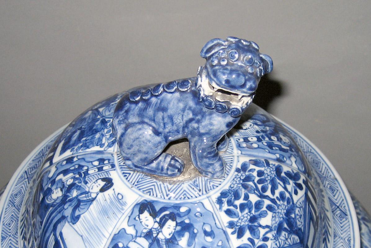 1961.0466 Porcelain jar finial