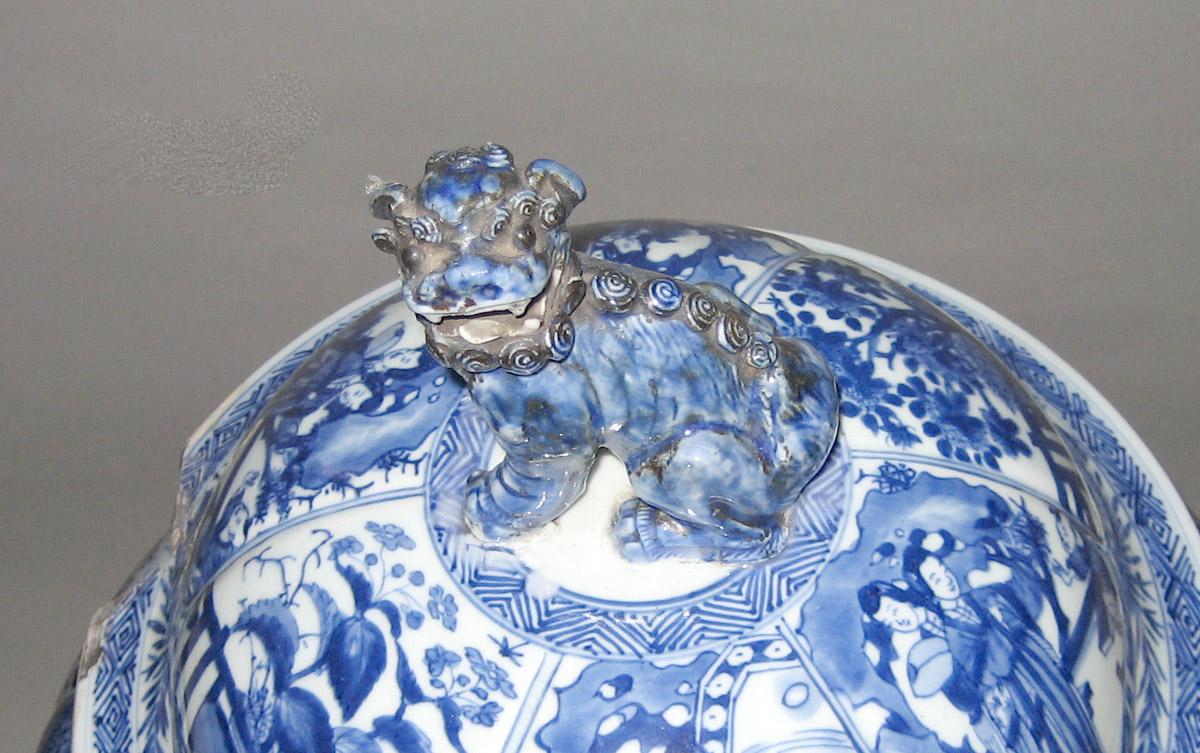 1961.0467 Porcelain jar finial