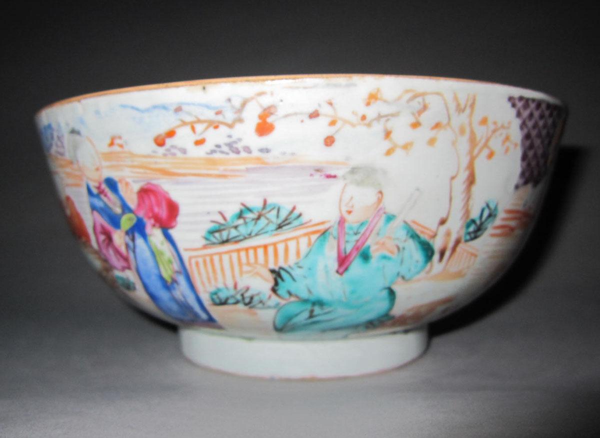 1961.0472 Porcelain bowl face three