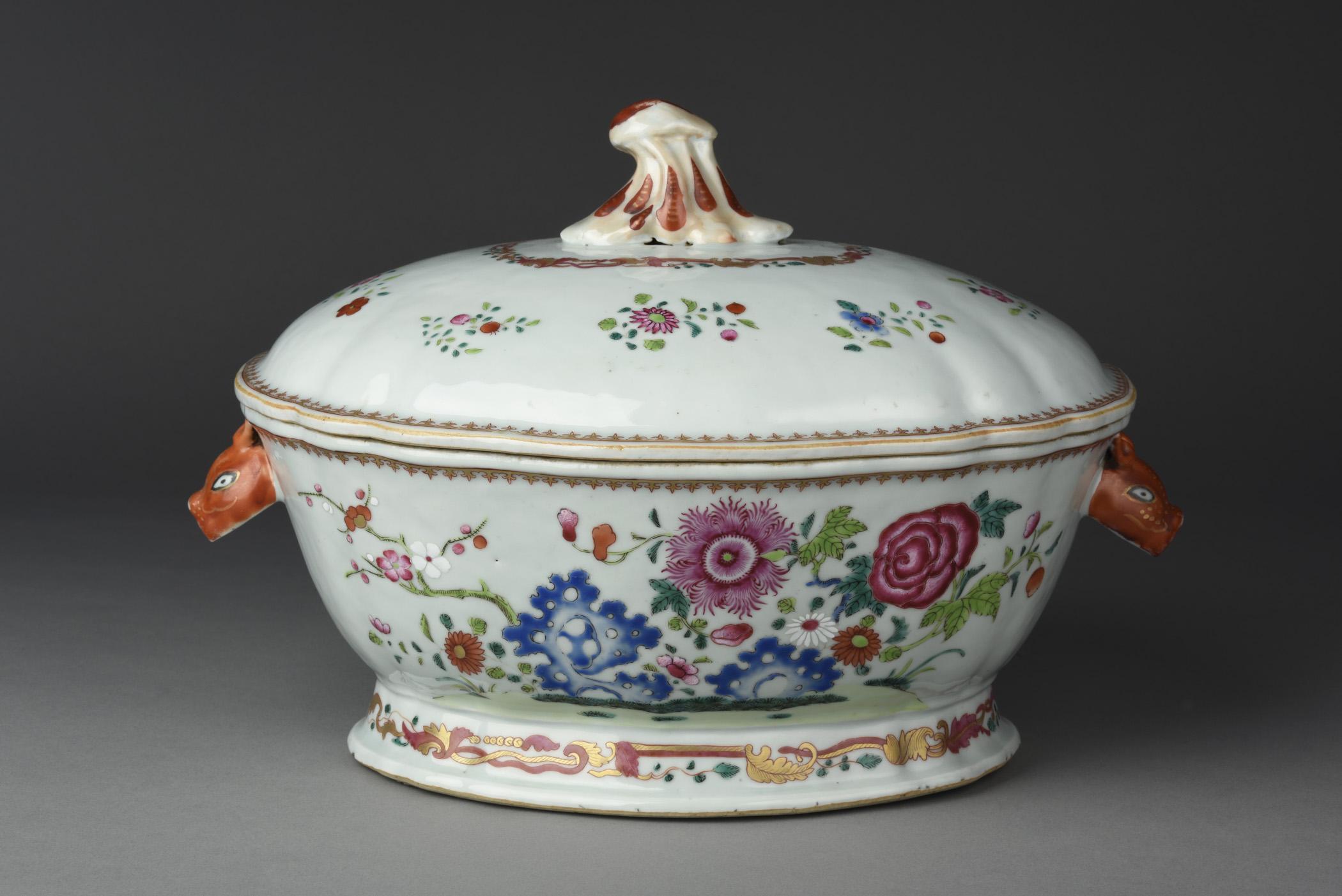 1961.0473 A Tureen, B Lid, view 1