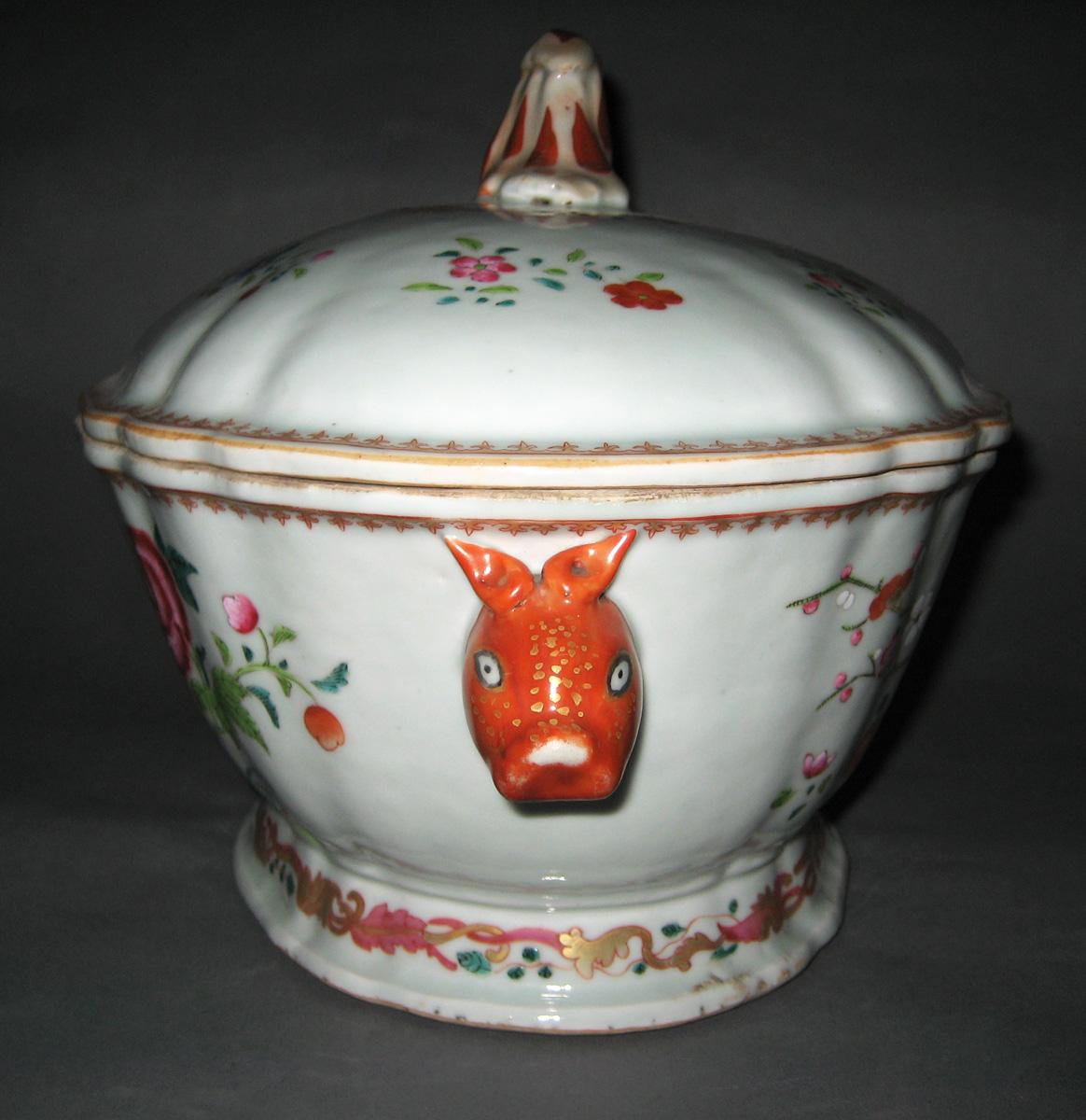 1961.0473 A, B Tureen side view