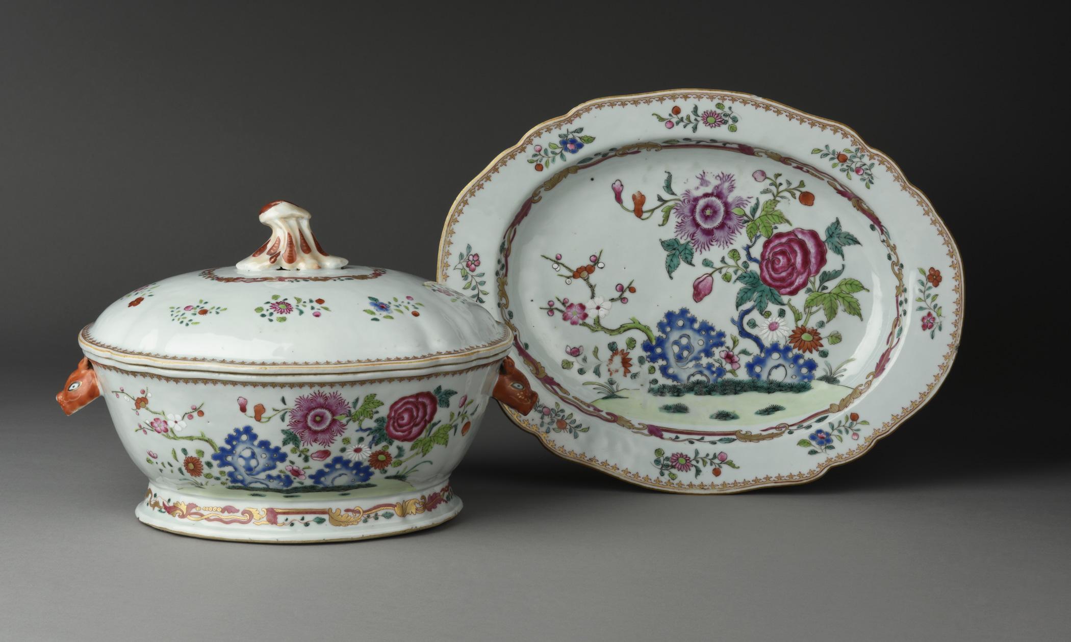 1961.0473 A Tureen, B Lid, 1961.0474 Tureen stand, view 3