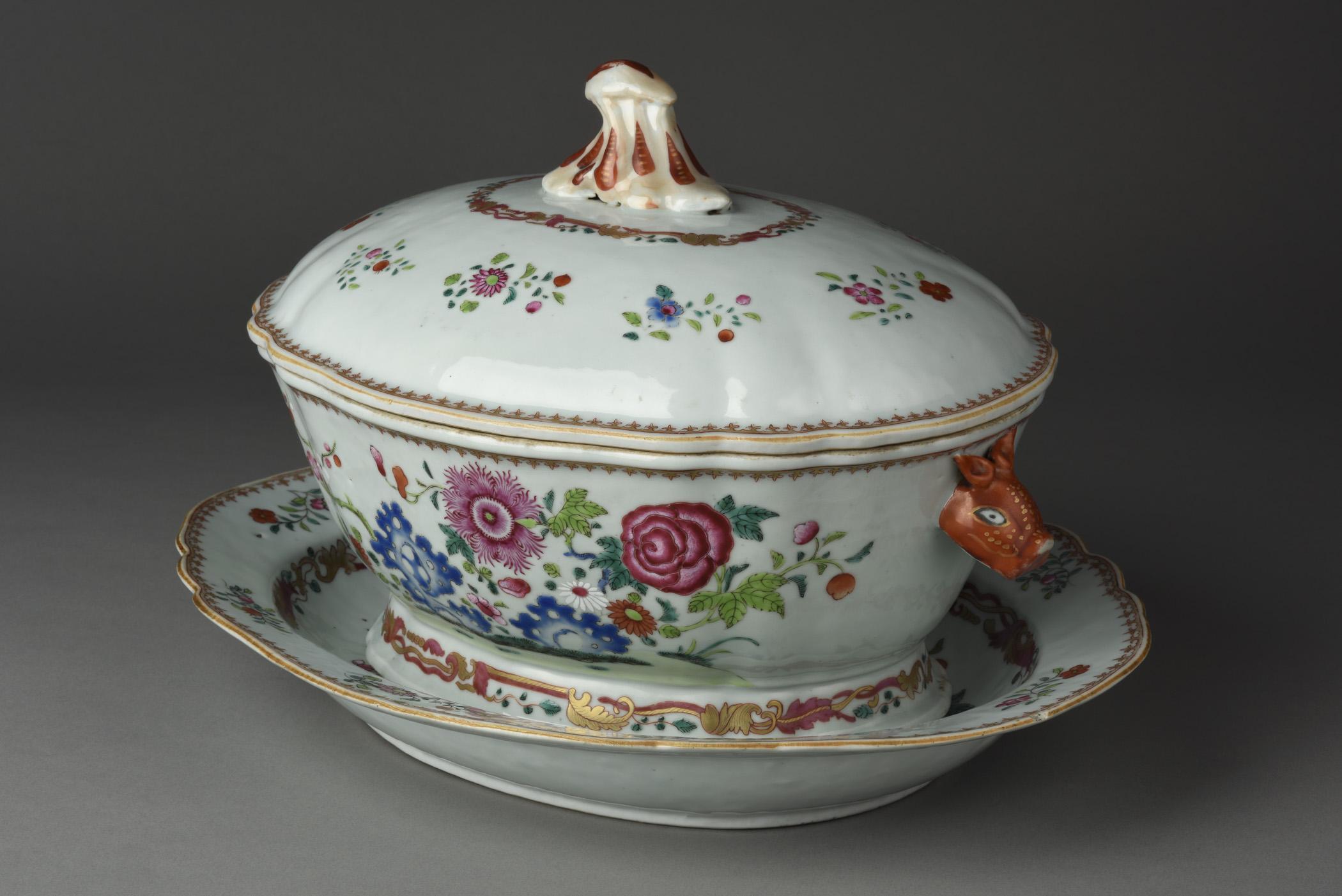 1961.0473 A Tureen, B Lid, 1961.0474 Tureen stand, view 2
