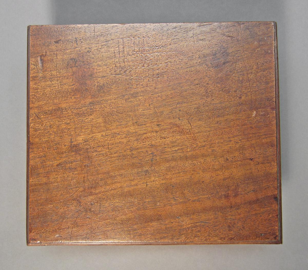 1961.0493.015, Tool box, top