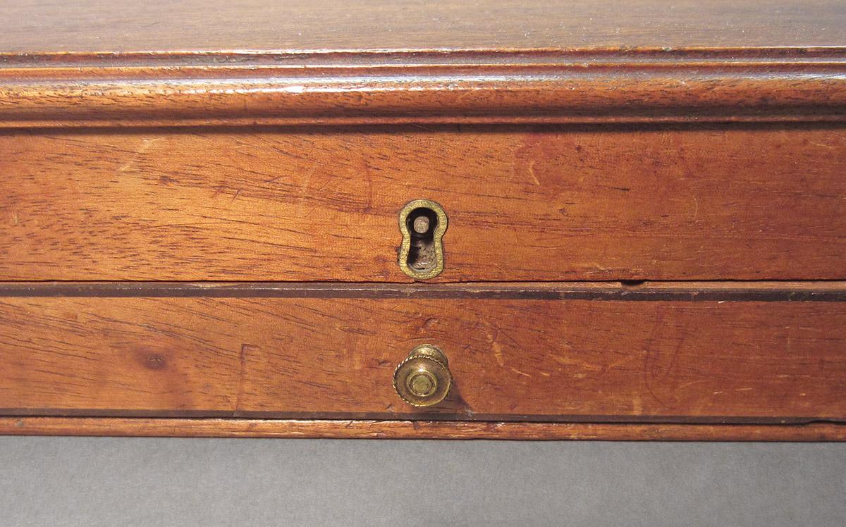 1961.0493.015, Tool box, front detail