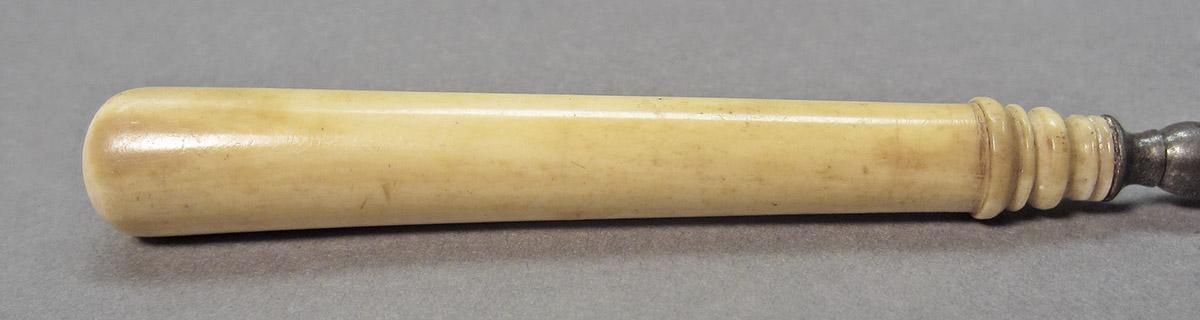 1961.0493.022, Burin, handle