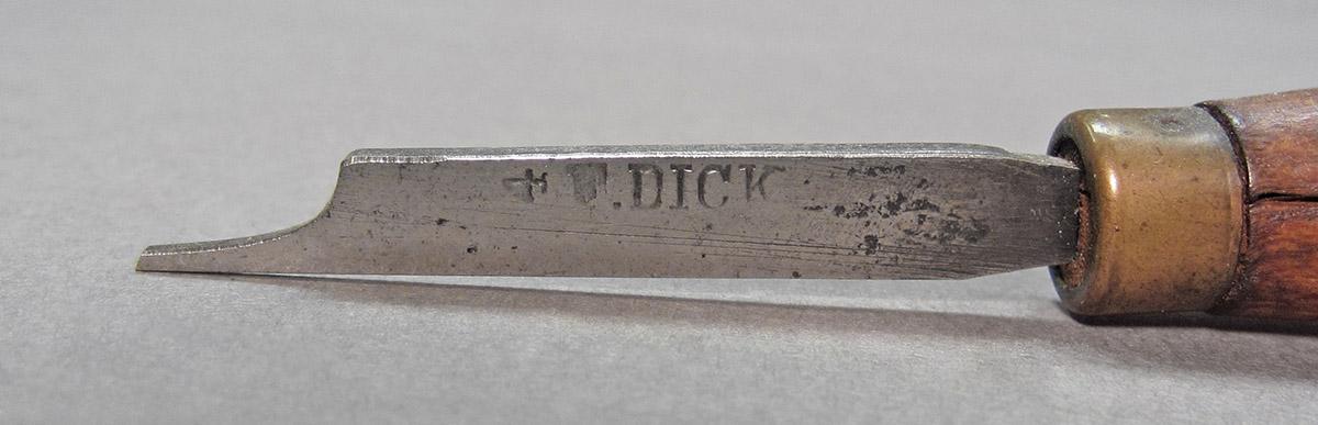 1961.0493.032, Burin, blade