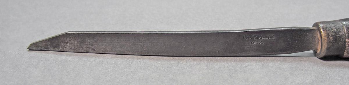 1961.0493.040, Burin, blade