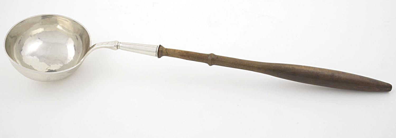 1961.0505 Ladle upper surface