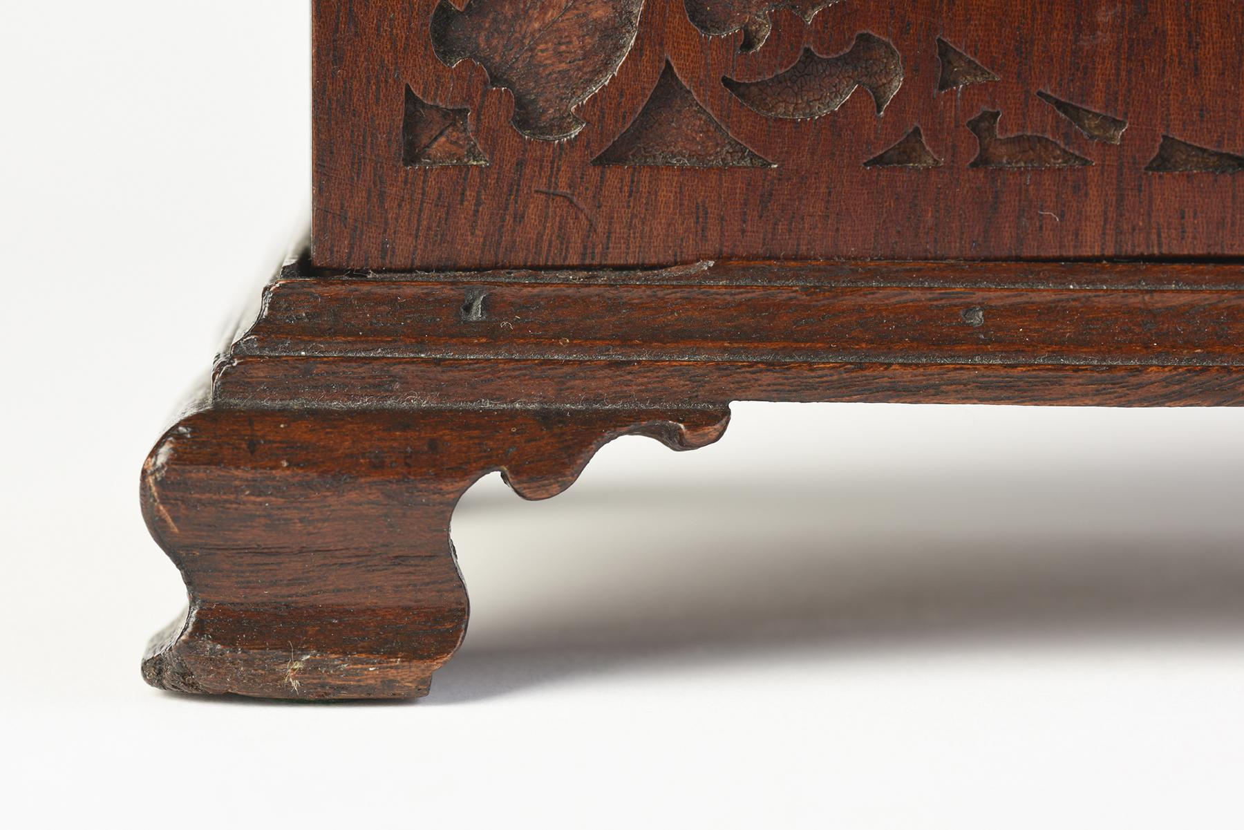 1961.0516 Clock, detail 4