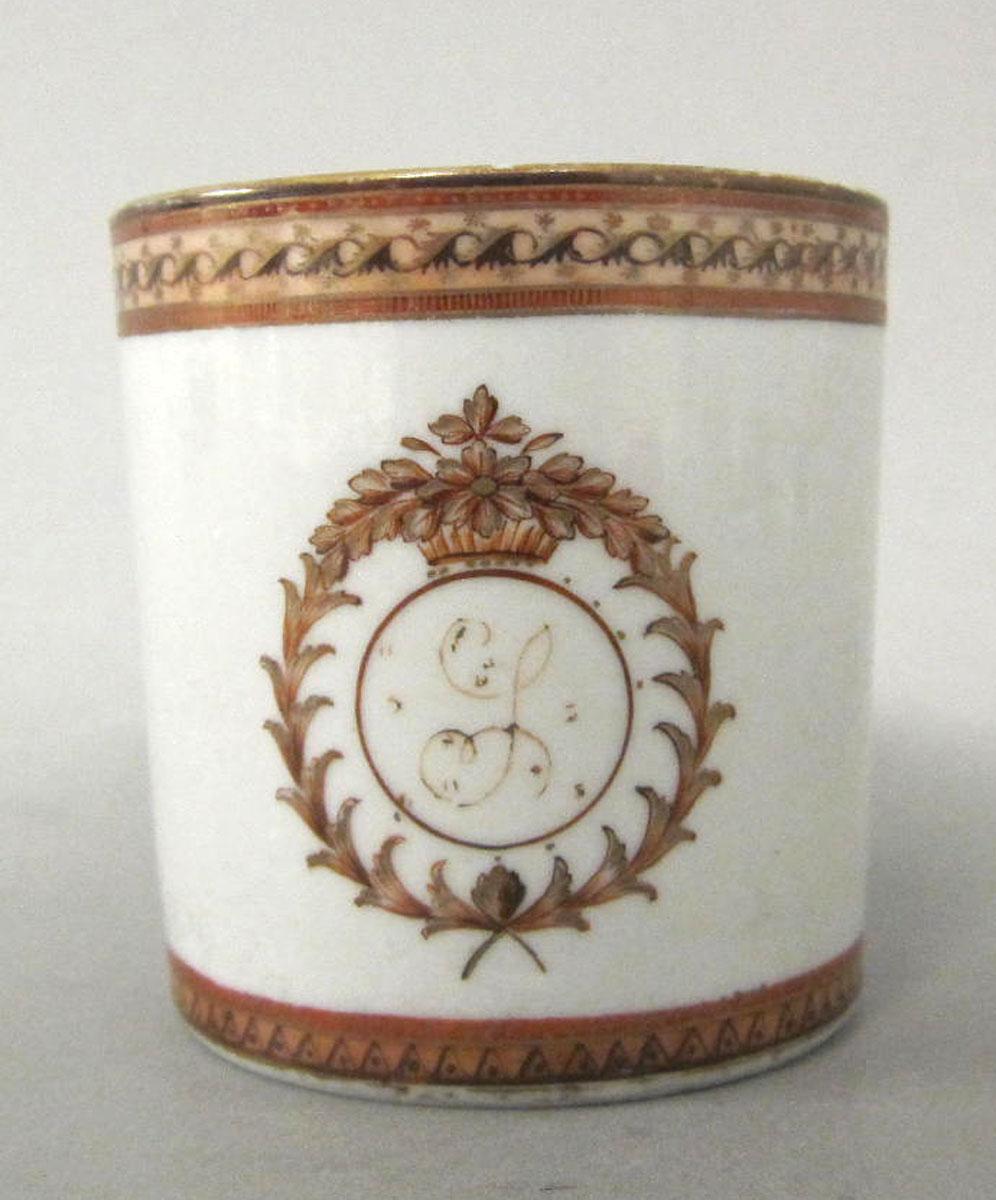 1961.0517.017 Porcelain coffee cup medallion