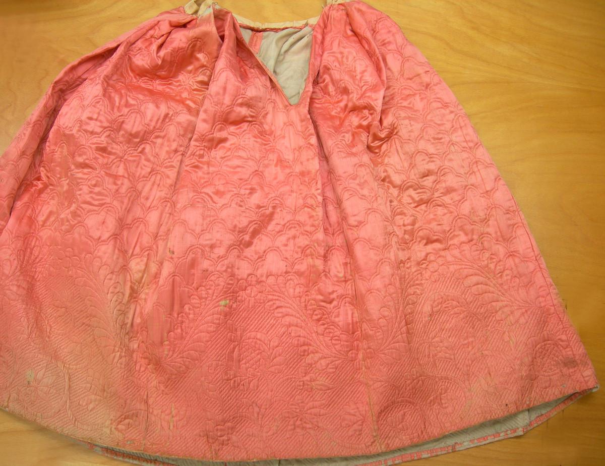 1955.0018.001-1 Petticoat