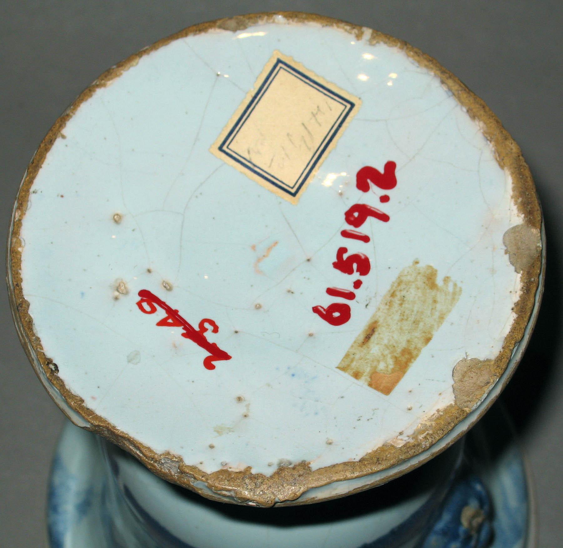 1961.0519.002 Earthenware vase (underside)