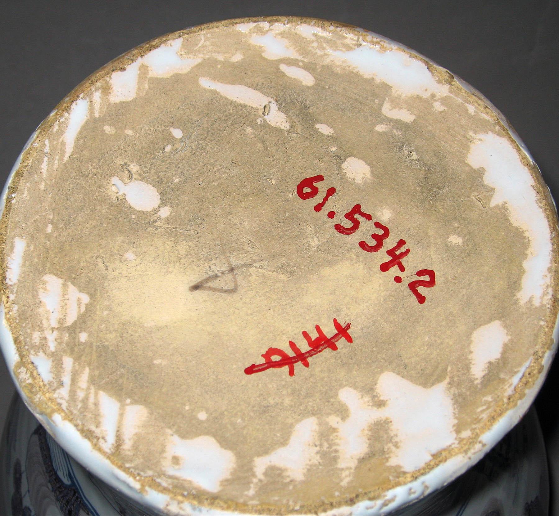 1961.0534.002 Tin-glazed earthenware vase (underside)