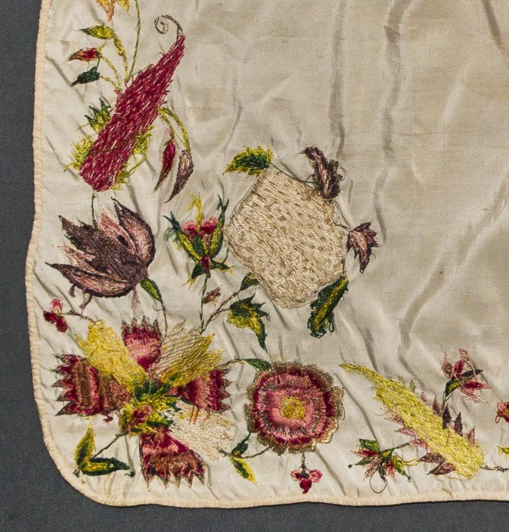 1955.0018.003 Apron, reverse, detail 5