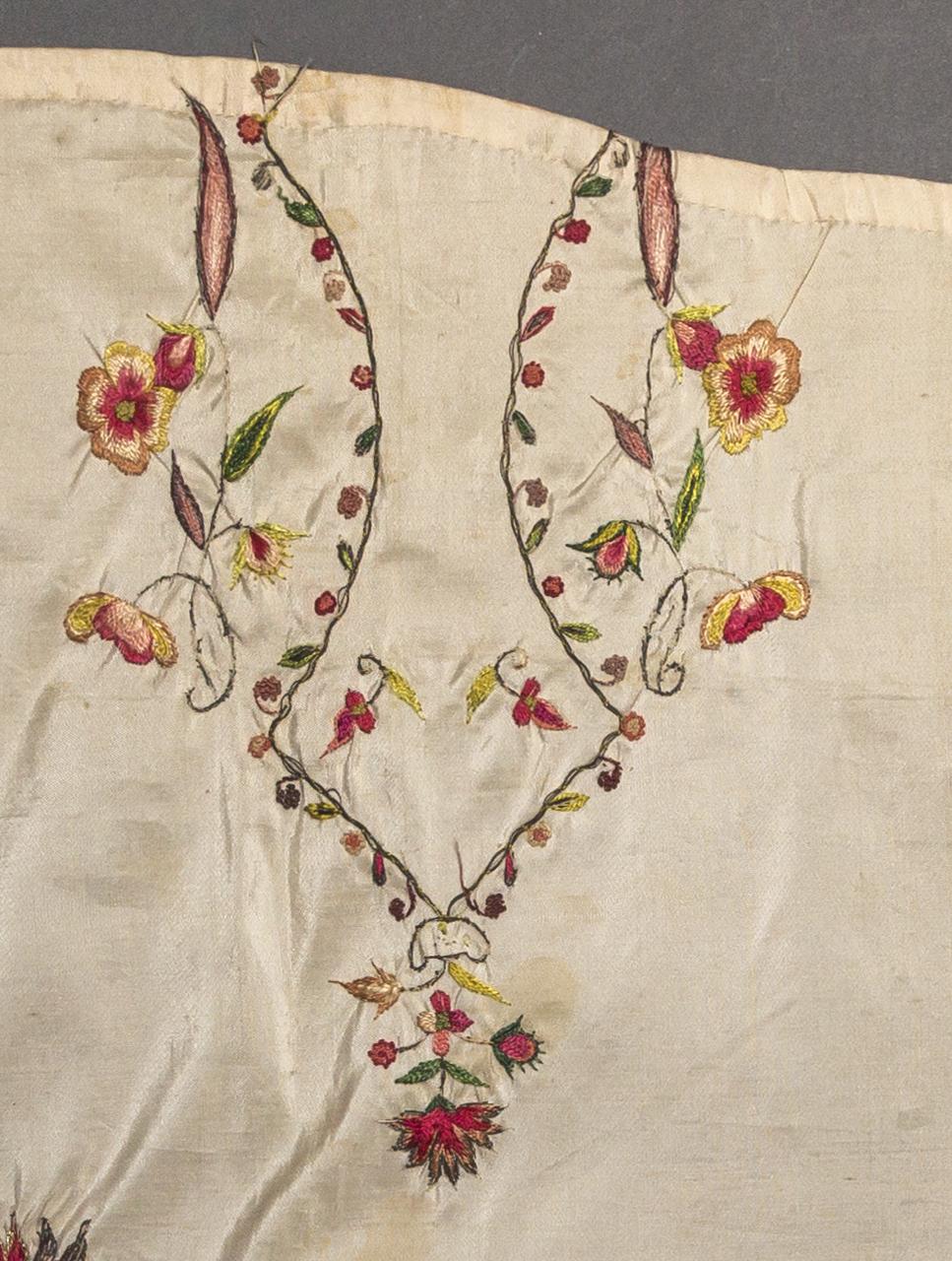 1955.0018.003 Apron, detail 7