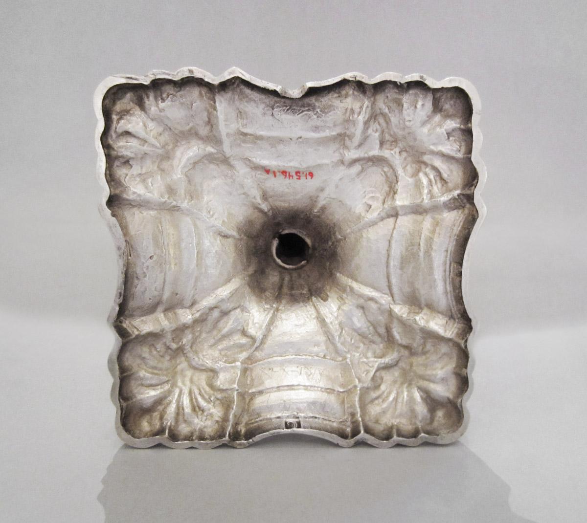 1961.0546.001 A Candlestick, underside