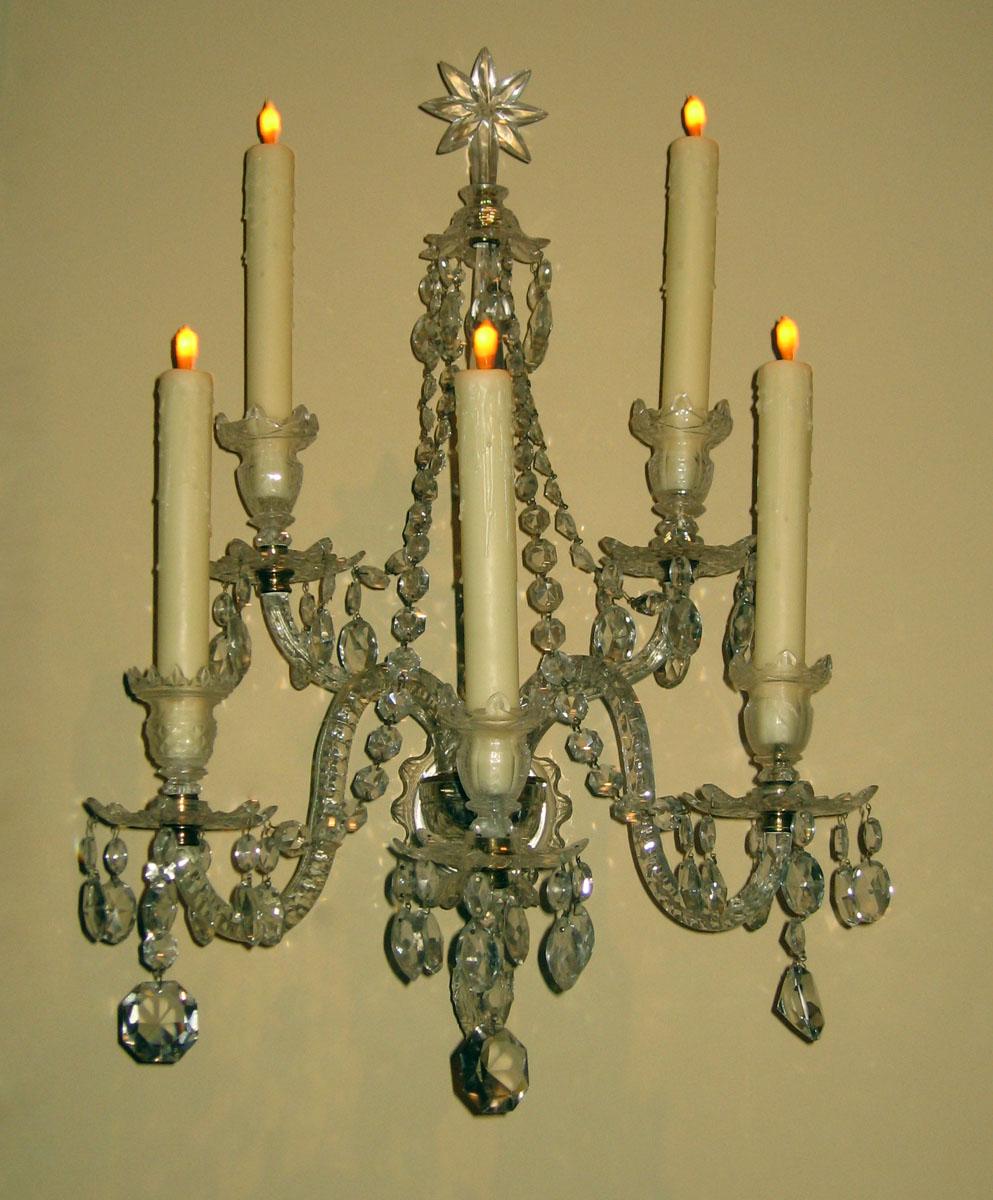 1961.0549.003 Glass sconce