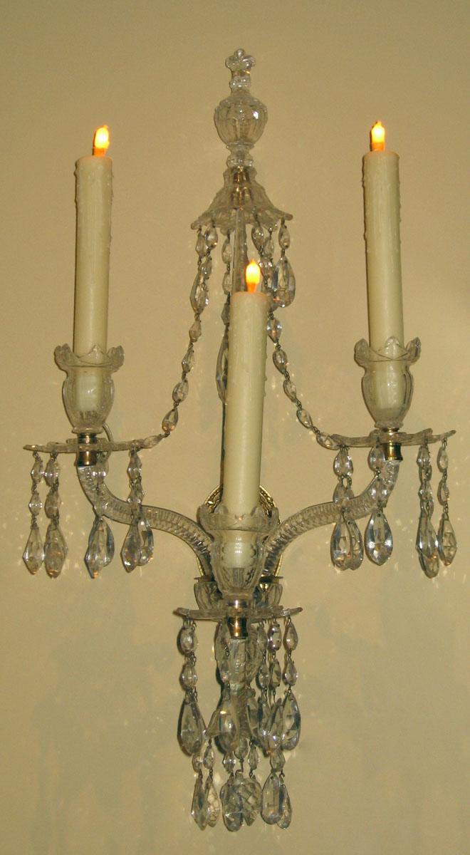 1961.0551.001 Glass sconce